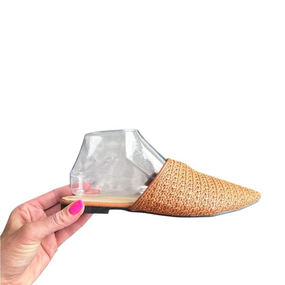 Shoes - Chic Woven Raffia-Style Pointed Toe Slide Mules Tan Slip-On Size 41 (US 10)